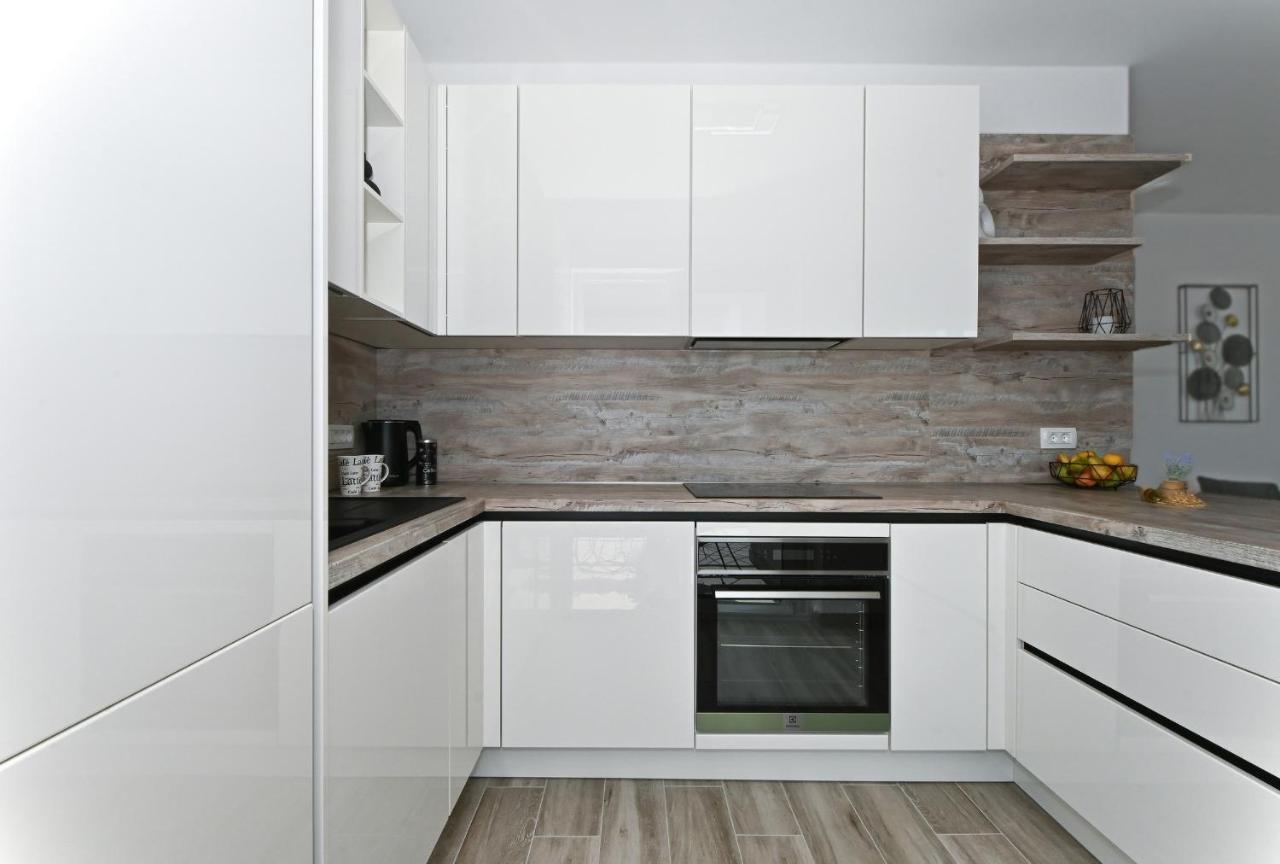 Luxury Apartment White Crystal Kaštela Exterior foto