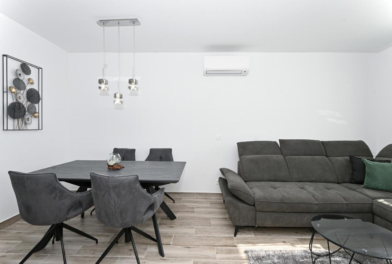 Luxury Apartment White Crystal Kaštela Exterior foto